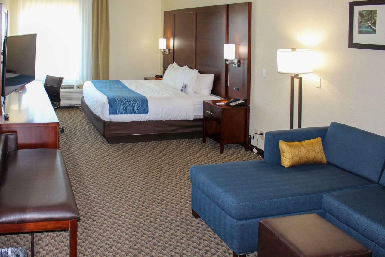 סן אנטוניו Comfort Inn & Suites Near Six Flags & Medical Center מראה חיצוני תמונה